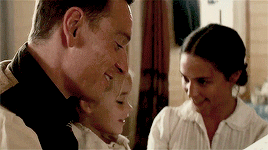 tumblr_ocha730hYk1qzs7uio1_400.gif