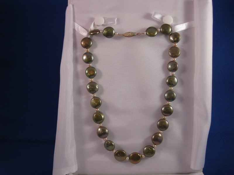 BrownPearlNecklace.jpg