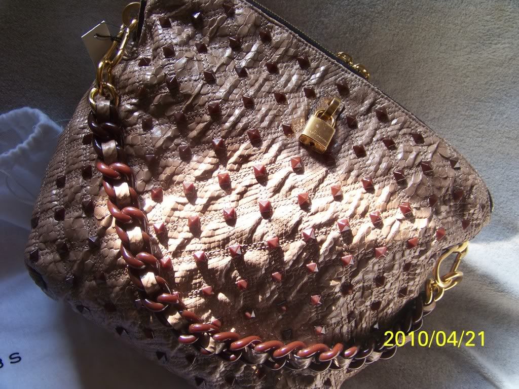 bagart001.jpg