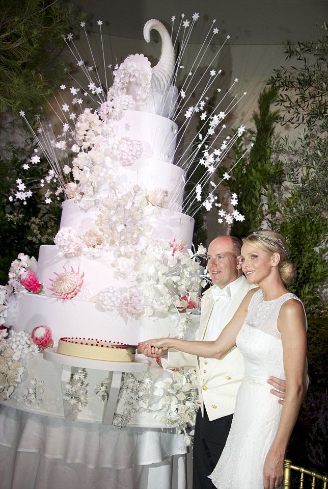 article-2010687-0CD8C9D000000578-294_644x959.jpg