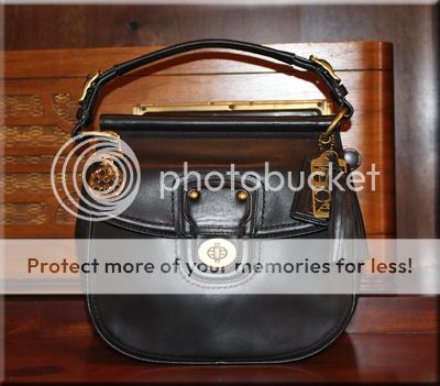 blackNewWIllis2sm_zpsbe36db3c.jpg