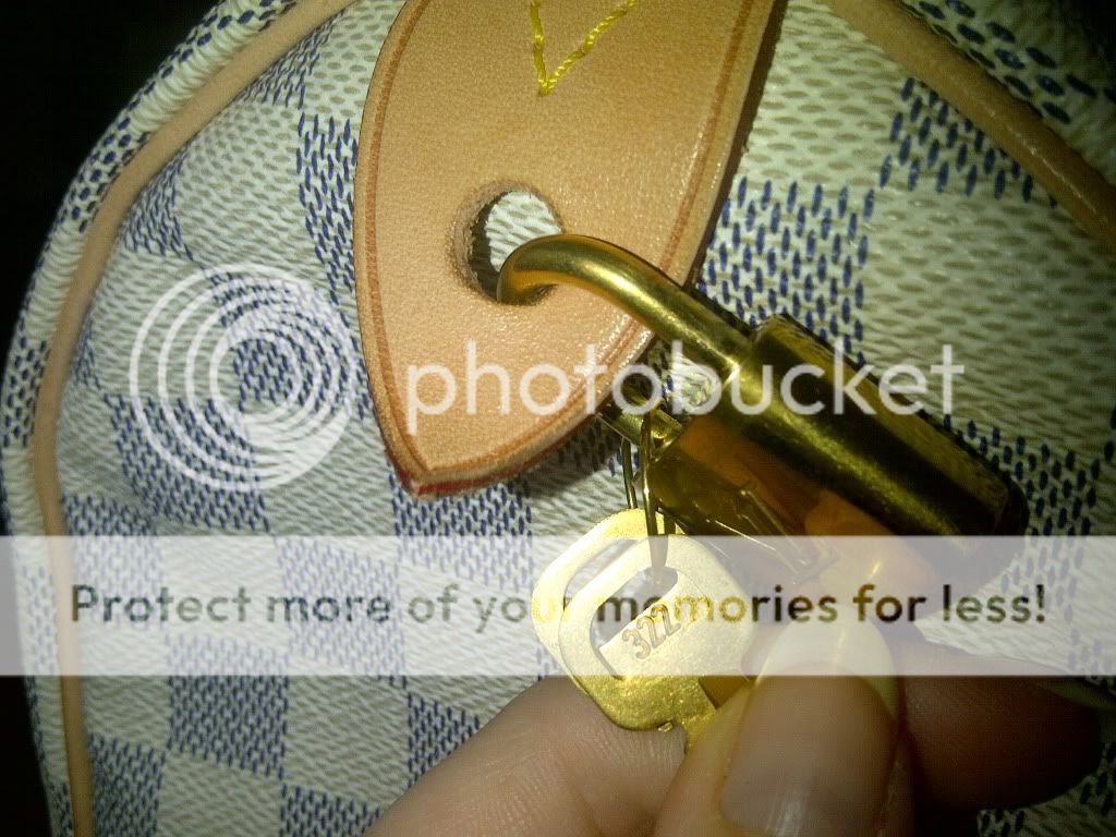 Is it normal for my speedy 25 hardware padlock tarnishes like this