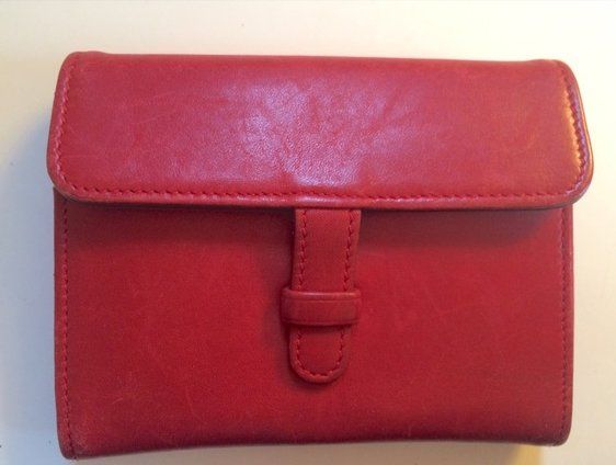 redwallet_zps6ttdc95k.jpg