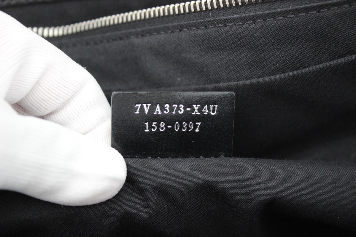 fendizuccabriefcase48910.jpg