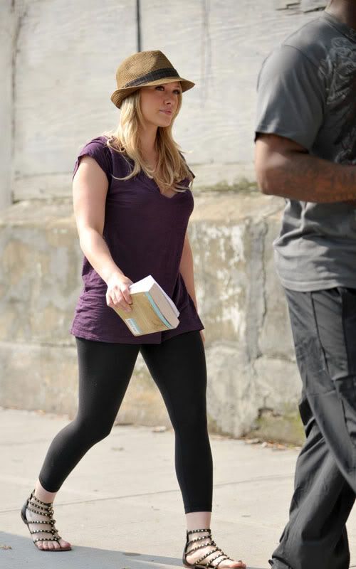 hilary-duff-839-5.jpg