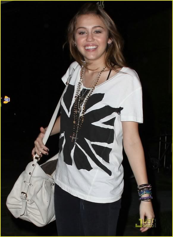 miley-cyrus-mandy-jiroux-03.jpg