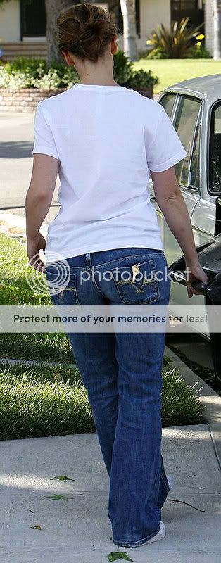 lovejeansbackpocket.jpg