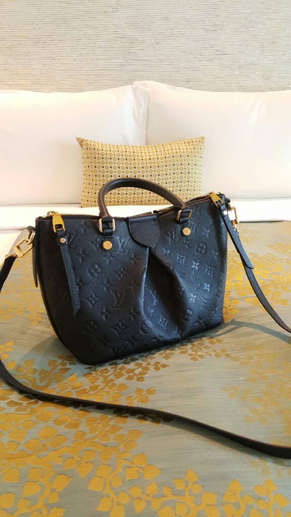 Louis Vuitton Mazarine PM in Noir - Review After 1 Year & What