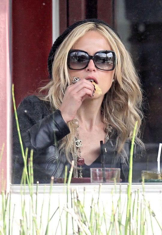 rachelsunglasses.jpg