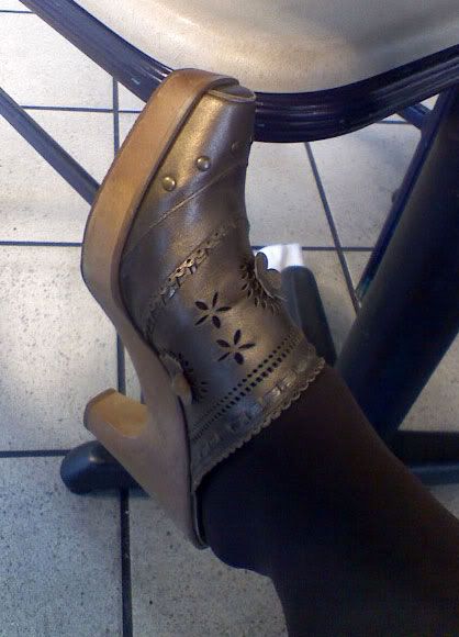 via-spiga-clogs-side.jpg
