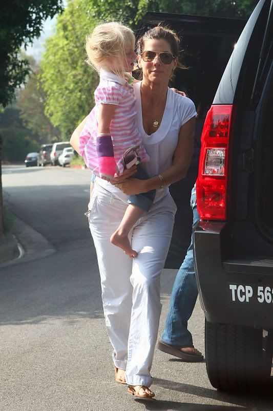35515_Celebutopia-Sandra_Bullock_ta.jpg