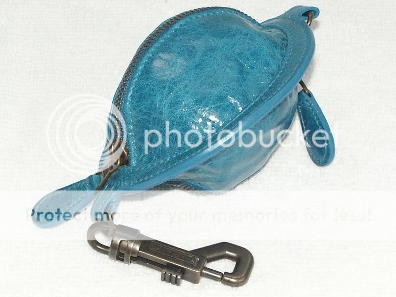 05_turquoise_boobie.jpg