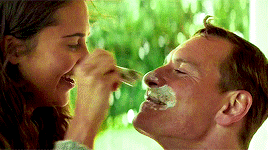 tumblr_ocovxtYjYu1qzs7uio6_r1_400.gif