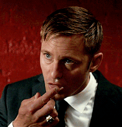tumblr_o1xno4Mi801ty8mi0o3_250.gif