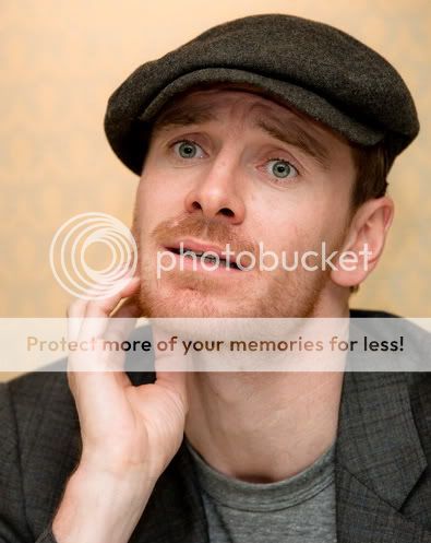 tumblr_lxh0k8ShHb1qku97lo4_400.jpg