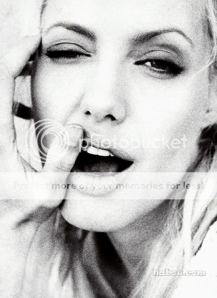 angelina_jolie_picture_b5.jpg