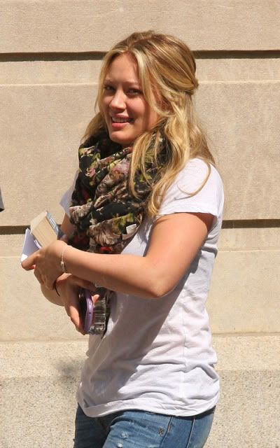 hilary-duff-8249-4.jpg