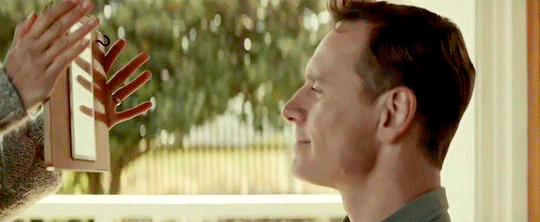 tumblr_ocfhlrebC31qzs7uio8_r1_540.gif