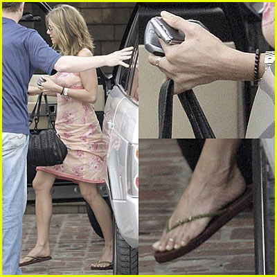 jennifer-aniston-pink-dress.jpg