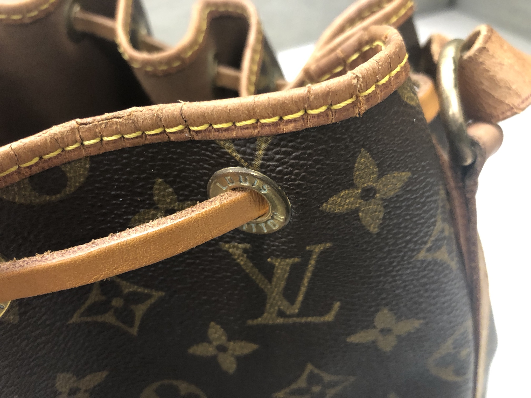 Louis Vuitton Petit Noe Vintage Old Model = less vachetta