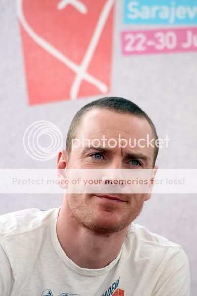 tumblr_lp4g960BOe1qlneiao1_400.jpg