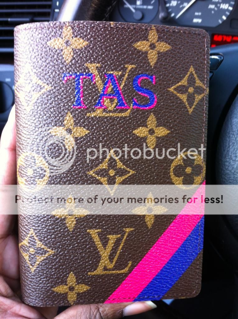 Products By Louis Vuitton: Passport Cover Mon Monogram