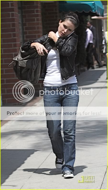 sophia-bush-table-for-three-04.jpg
