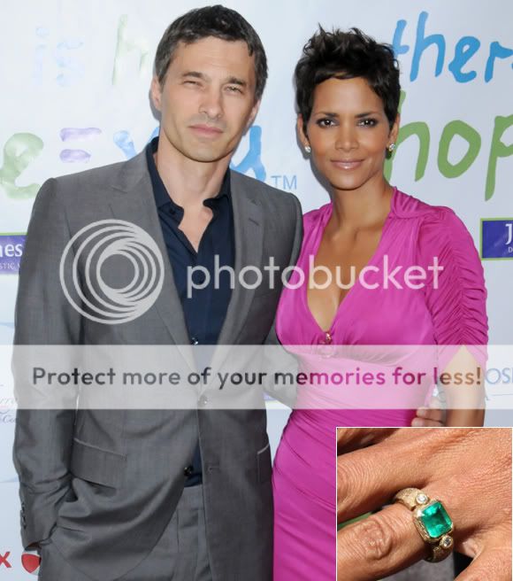 halle-berry-ring1--a.jpg