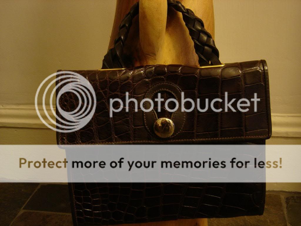 Rare Vintage 1960s Saks Fifth Avenue Twist Lock Handle Quilted Handbag