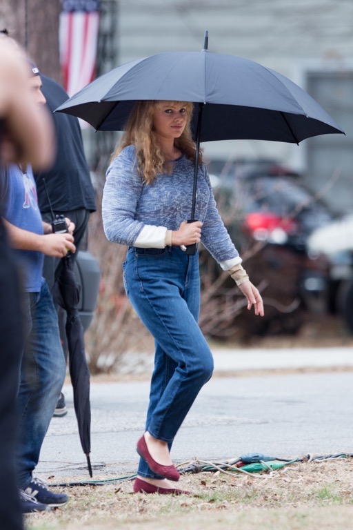 0116-margot-robbie-tonya-harding-fameflynet-00-jpg-1.jpg