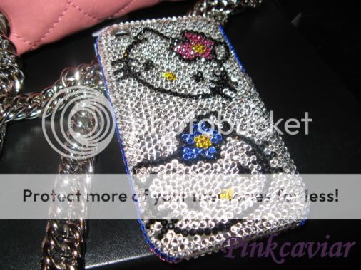 DoubleHelloKittyPhone6.jpg