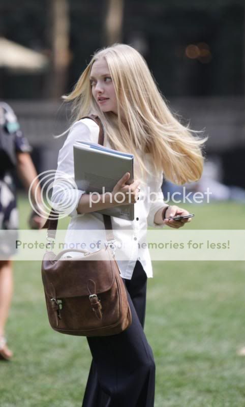 Amanda_Seyfried_at_d85b.jpg