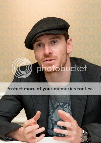 tumblr_lxh0k8ShHb1qku97lo5_400.jpg
