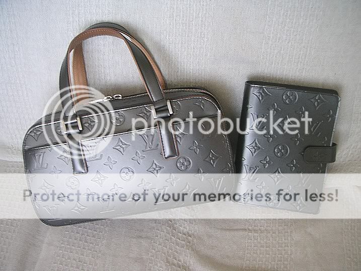 Louis Vuitton Gray Monogram Mini Lin Multicles 4 Key Holder Grey
