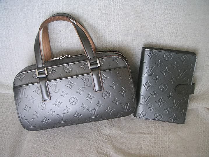 Louis Vuitton Gray Monogram Mini Lin Multicles 4 Key Holder Grey