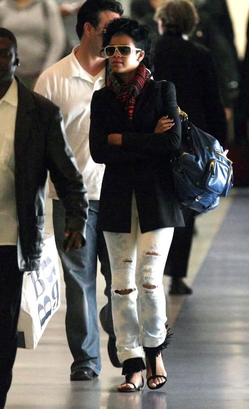 rihanna-lax-479-3.jpg