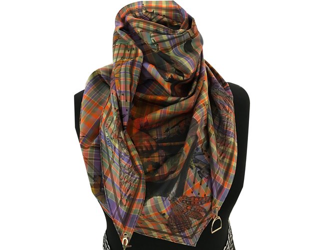 www.jolicloset.com