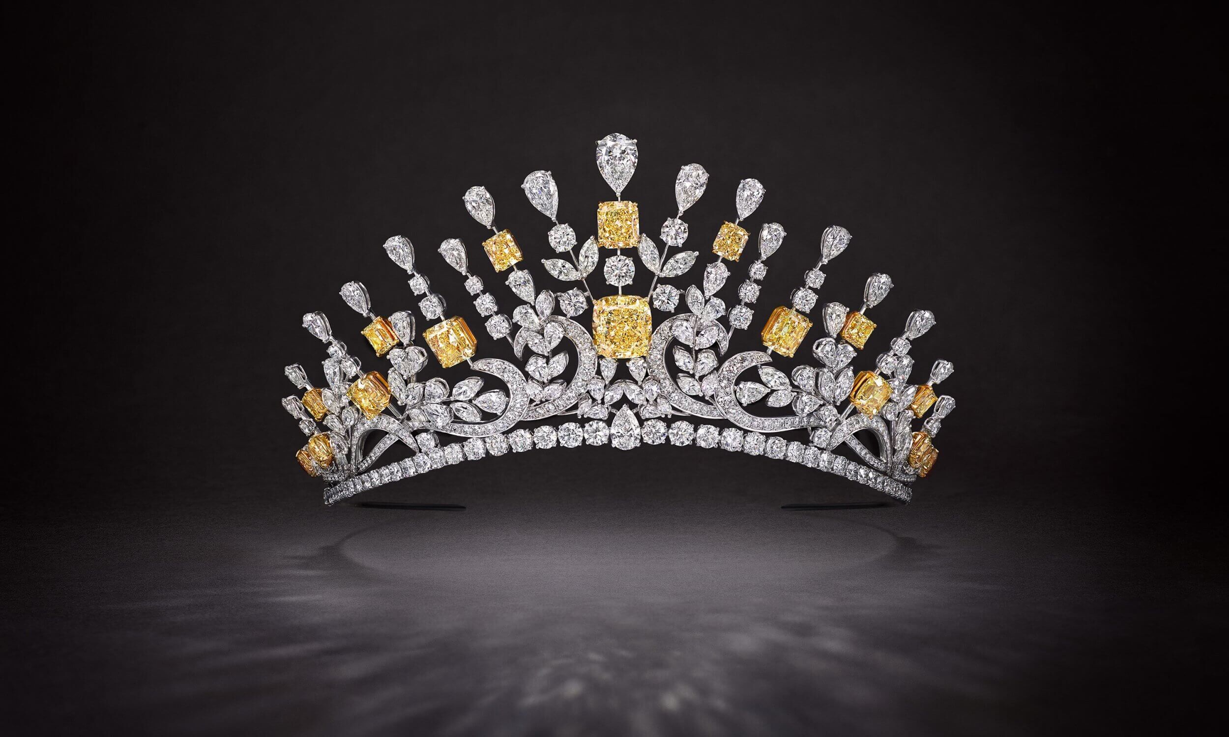 Graff-Diamonds-Crowning-Glory-Article-Wide-Image1-Yellow-and-white-diamond-tiara-177.64cts-2500x1500.jpg